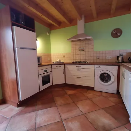 Familial A Avec Jardin Et Aire De Jeux - Fr-1-582-292 Riotord